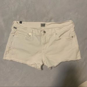 Citizens of Humanity | Mid-Rise White Cutoffs